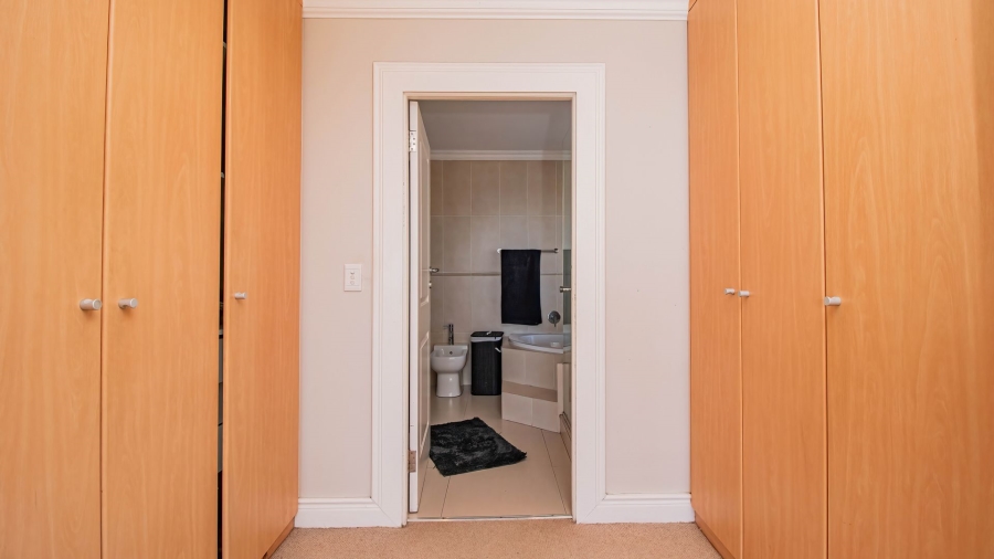 To Let 4 Bedroom Property for Rent in Camps Bay Western Cape